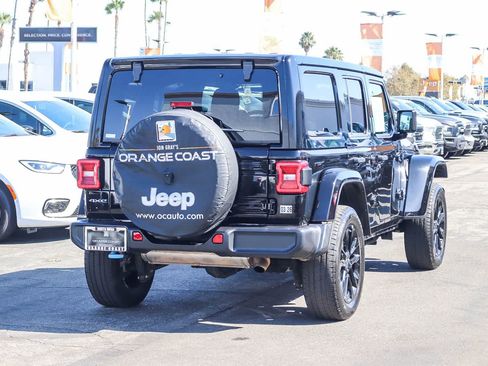 Used 2024 Jeep Wrangler Unlimited Sahara AWD/4WD image 4