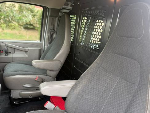 Used 2020 GMC Savana 2500 w/ Driver Convenience Package RWD image 10