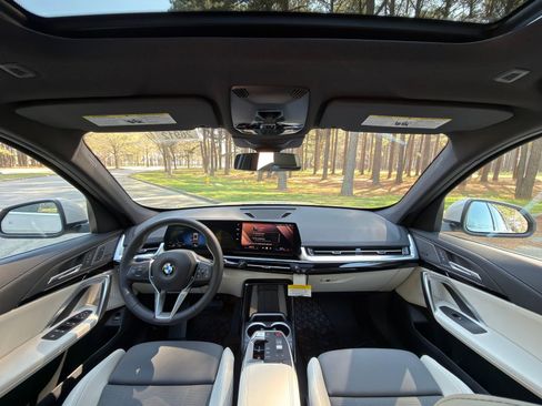 New 2026 BMW X1 xDrive28i w/ Convenience Package image 2