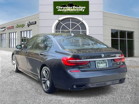 Used 2019 BMW 740i xDrive w/ M Sport Package AWD/4WD image 8