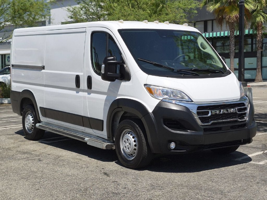 Used 2025 RAM ProMaster 2500 FWD image 4