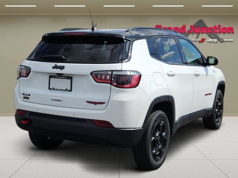 Used 2023 Jeep Compass Trailhawk AWD/4WD image 4