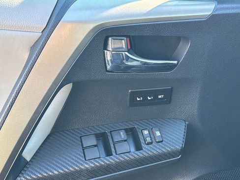 Used 2013 Toyota RAV4 Limited image 34