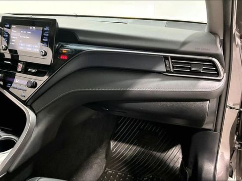 Used 2024 Toyota Camry SE image 26