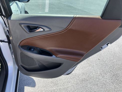 Used 2017 Chevrolet Malibu Premier w/ Premier Sun and Wheel Package image 28