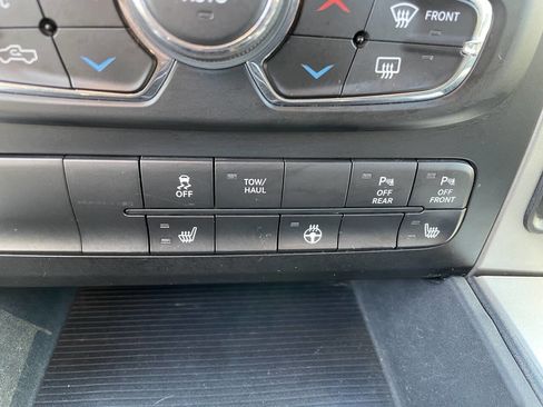 Used 2018 RAM 1500 Big Horn image 29