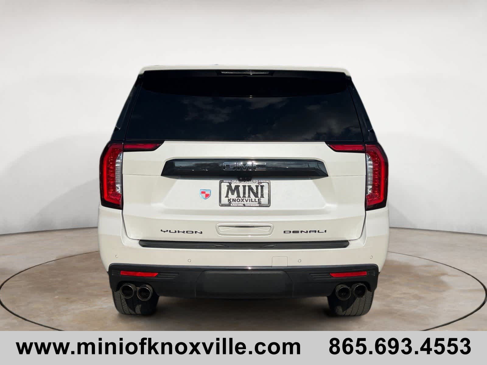 Used 2024 GMC Yukon Denali Ultimate AWD/4WD image 4