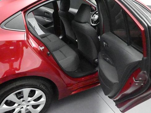 Used 2025 Toyota Corolla LE FWD image 14