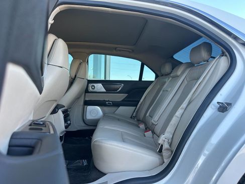 Used 2017 Lincoln Continental Reserve w/ Luxury Package image 13