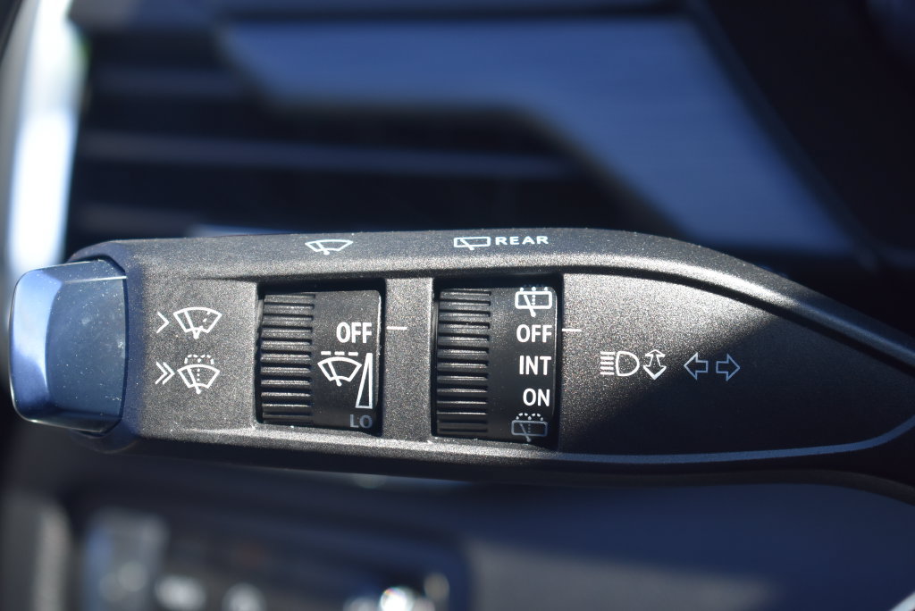 Used 2026 GMC Acadia Elevation FWD image 30