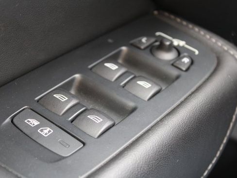 Used 2022 Volvo XC60 B6 Inscription w/ Advanced Package image 34