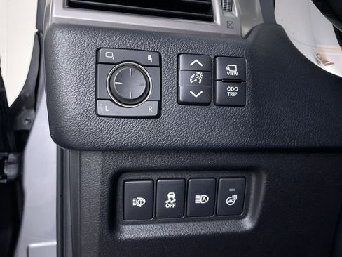 Used 2022 Lexus GX 460 Luxury w/ Sport Design Package image 28