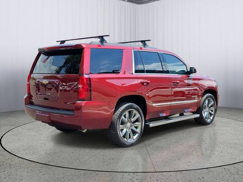 Used 2019 Chevrolet Tahoe LT w/ LT Signature Package AWD/4WD image 3