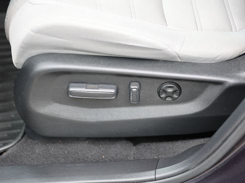 Used 2019 Honda CR-V EX image 17