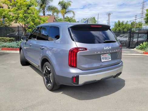 Used 2023 Kia Telluride S FWD image 2