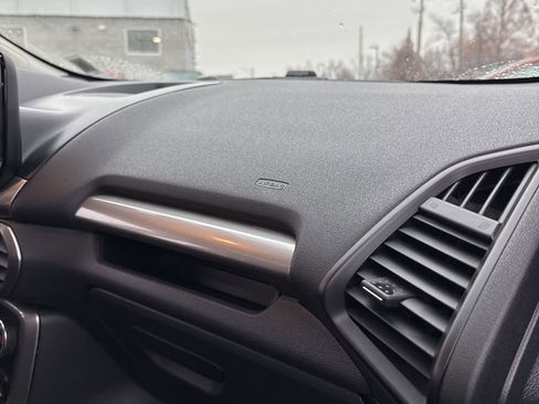 Used 2018 Ford EcoSport SE image 24