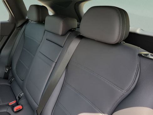 Certified 2026 Mercedes-Benz GLC 300 image 8