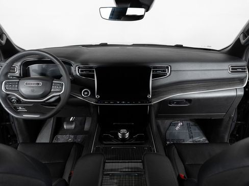 Used 2022 Jeep Wagoneer Series III image 38