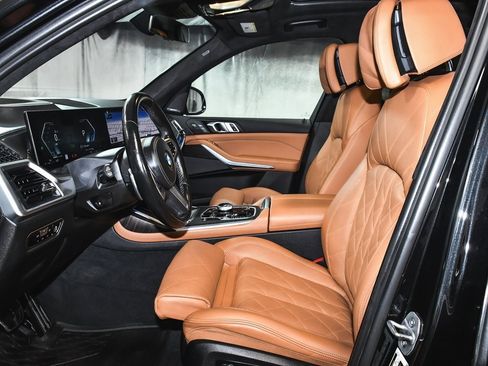 Used 2023 BMW X7 xDrive40i w/ Executive Package image 69