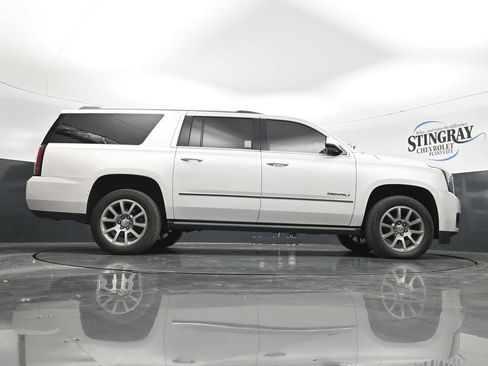 Used 2020 GMC Yukon XL Denali w/ Enhanced Security Package RWD image 33