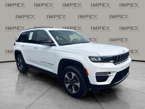 Used 2024 Jeep Grand Cherokee Limited 4xe AWD/4WD image 4