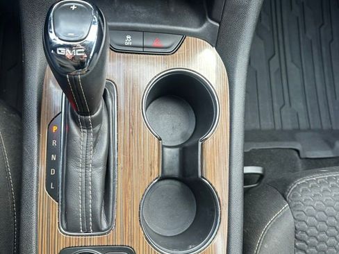 Used 2019 GMC Acadia SLE w/ Driver Alert Package I image 11