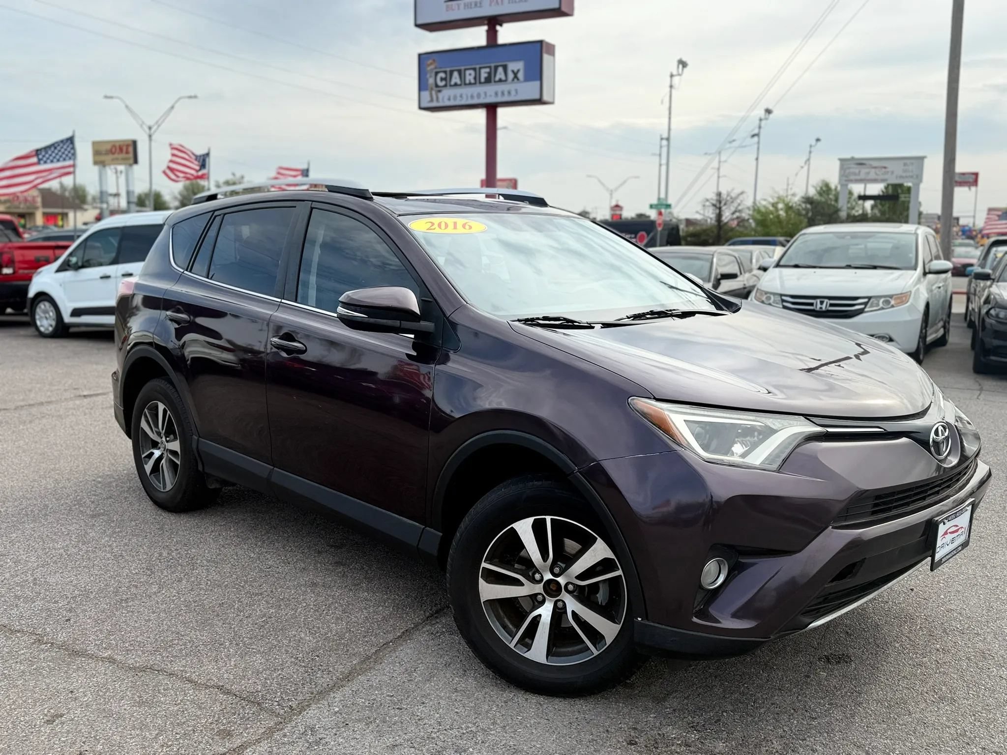 Used 2016 Toyota RAV4 XLE FWD image 2