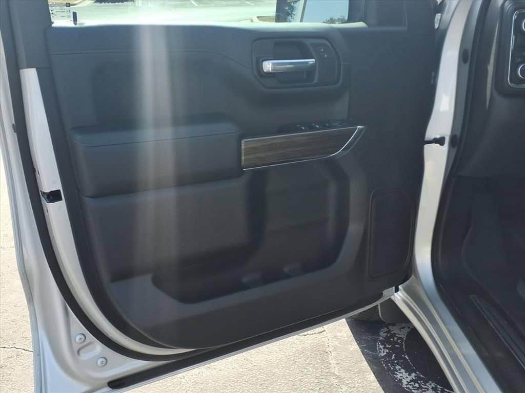 Used 2020 Chevrolet Silverado 1500 LT w/ Texas Edition RWD image 18