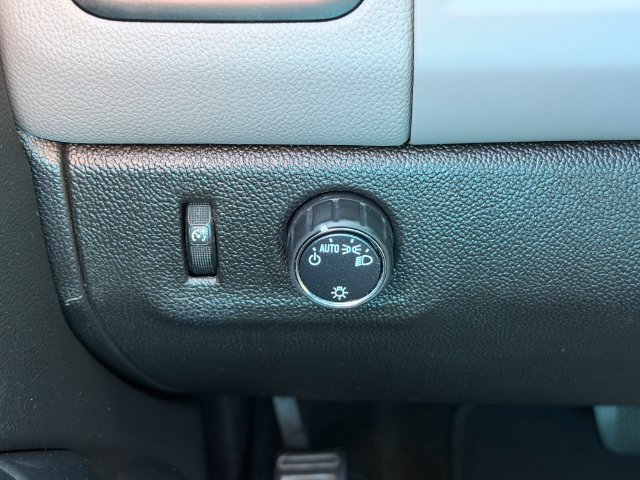 Used 2017 Chevrolet Colorado W/T RWD image 12