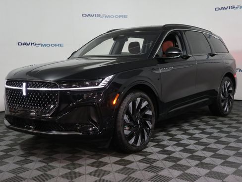 Used 2024 Lincoln Nautilus Black Label w/ Jet Appearance Package (87T) AWD/4WD image 12