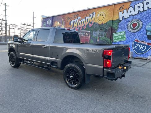 Used 2023 Ford F250 Lariat w/ Black Appearance Package image 3