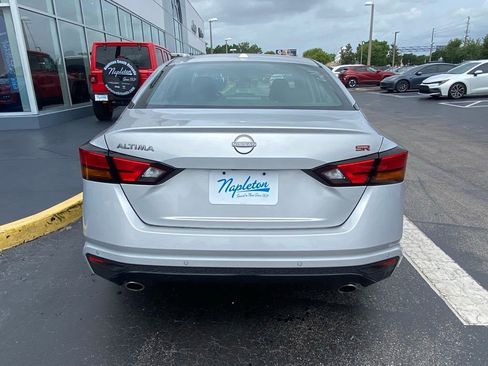 Used 2023 Nissan Altima 2.5 SR FWD image 8