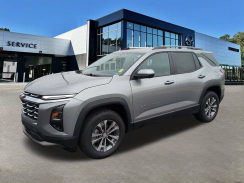 Used 2025 Chevrolet Equinox LT w/ Convenience Package II AWD/4WD image 7