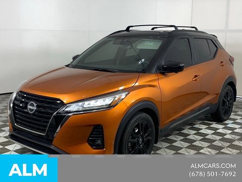 Used 2022 Nissan Kicks SR w/ Interior Electronics Package FWD image 5