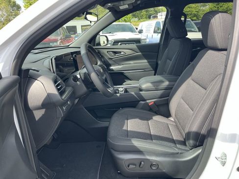 New 2025 Chevrolet Traverse LT image 21