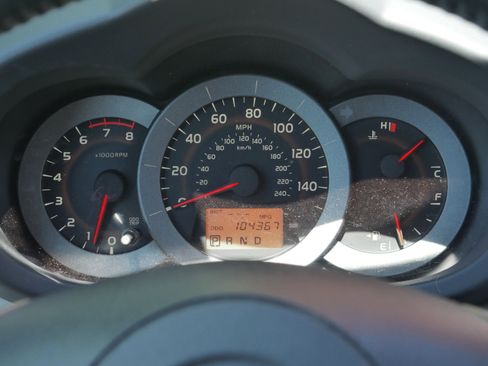 Used 2009 Toyota RAV4 Limited AWD/4WD image 8