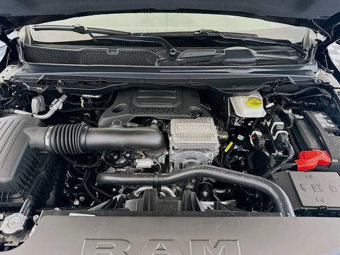 New 2026 RAM 1500 4x4 Crew Cab image 30