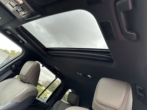 Used 2026 Lexus LX 700h Overtrail AWD/4WD image 21