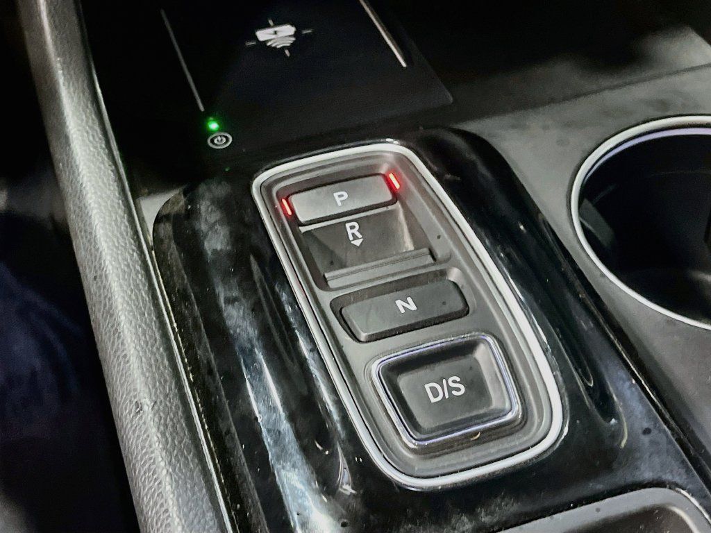 Used 2025 Honda Pilot Touring image 17
