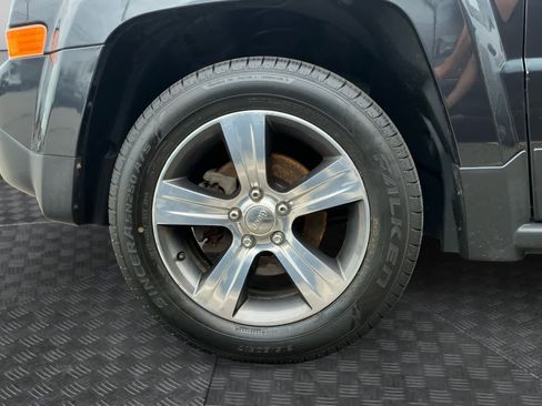 Used 2016 Jeep Patriot High Altitude FWD image 14