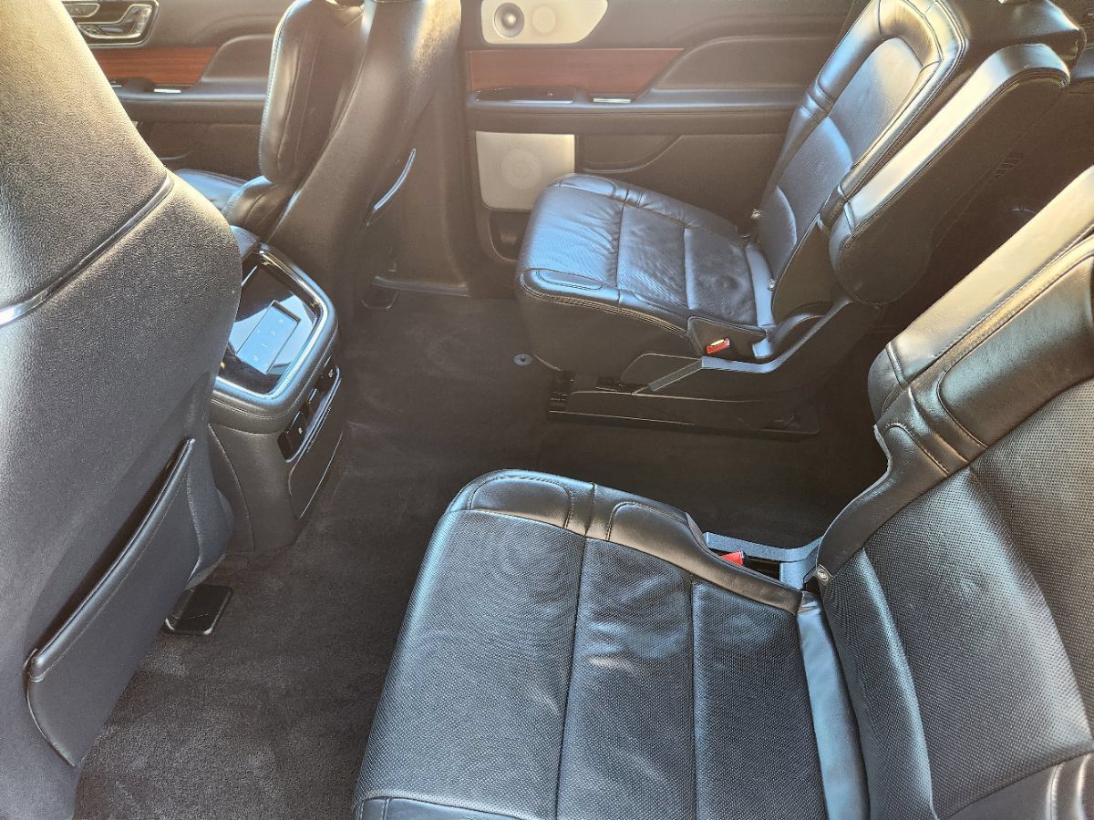 Used 2022 Lincoln Navigator Reserve AWD/4WD image 48