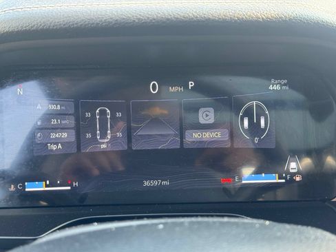 Used 2024 Jeep Grand Cherokee Limited AWD/4WD image 8