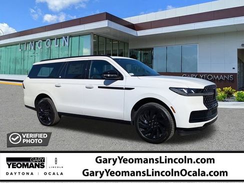 New 2026 Lincoln Navigator L Reserve w/ Jet Appearance Package image 1