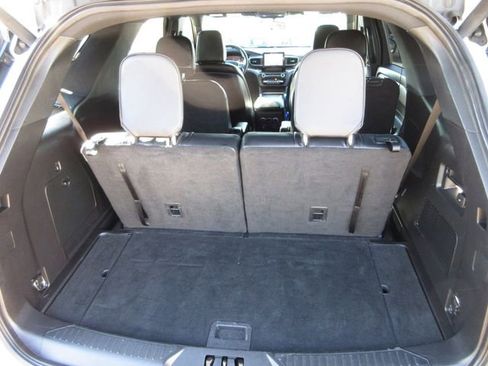 Certified 2020 Ford Explorer XLT w/ Equipment Group 202A image 28