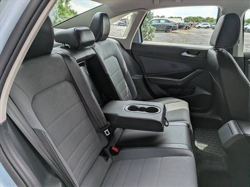Certified 2025 Volkswagen Jetta SE FWD image 15