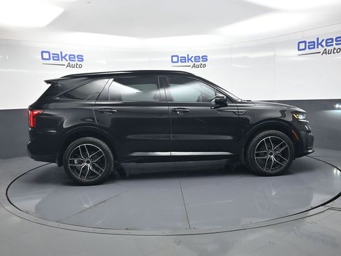 Certified 2022 Kia Sorento SX AWD/4WD image 9