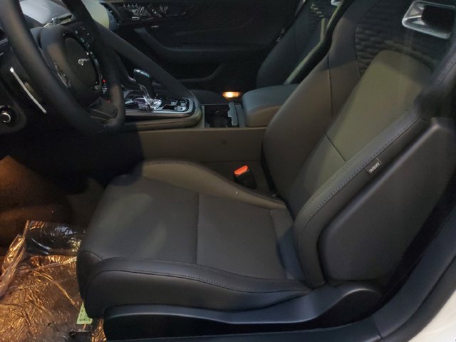 Used 2024 Jaguar F-TYPE Coupe AWD image 12