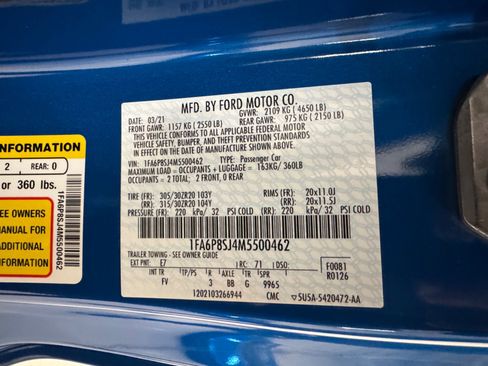 Used 2021 Ford Mustang Shelby GT500 w/ Carbon Fiber Track Pack image 32