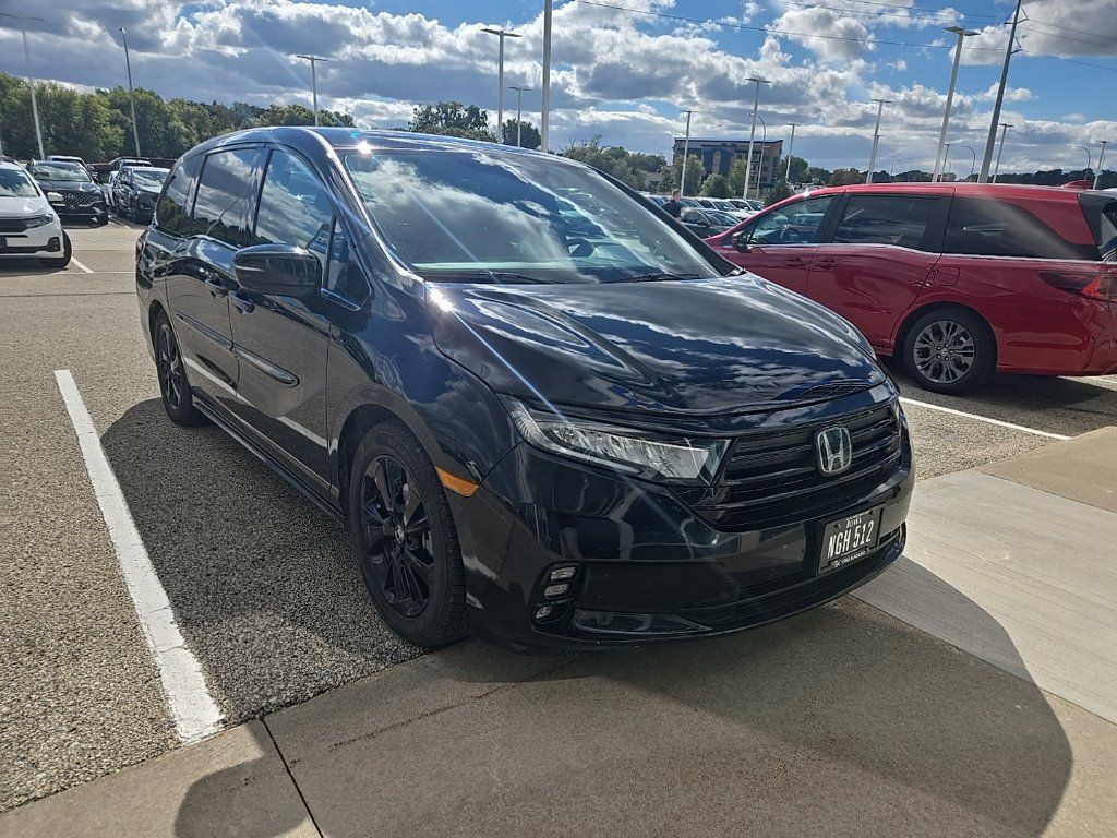 Certified 2023 Honda Odyssey Sport image 2