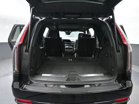 Certified 2022 Cadillac Escalade Sport w/ Touring Package AWD/4WD image 9